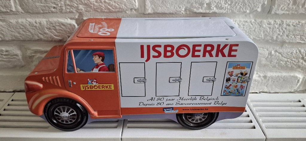 Boîte fer blanc 80 ans camion glaces Ijsboerke Tielen 2015, Enlèvement ou Envoi, Comme neuf, Autre, Autres marques