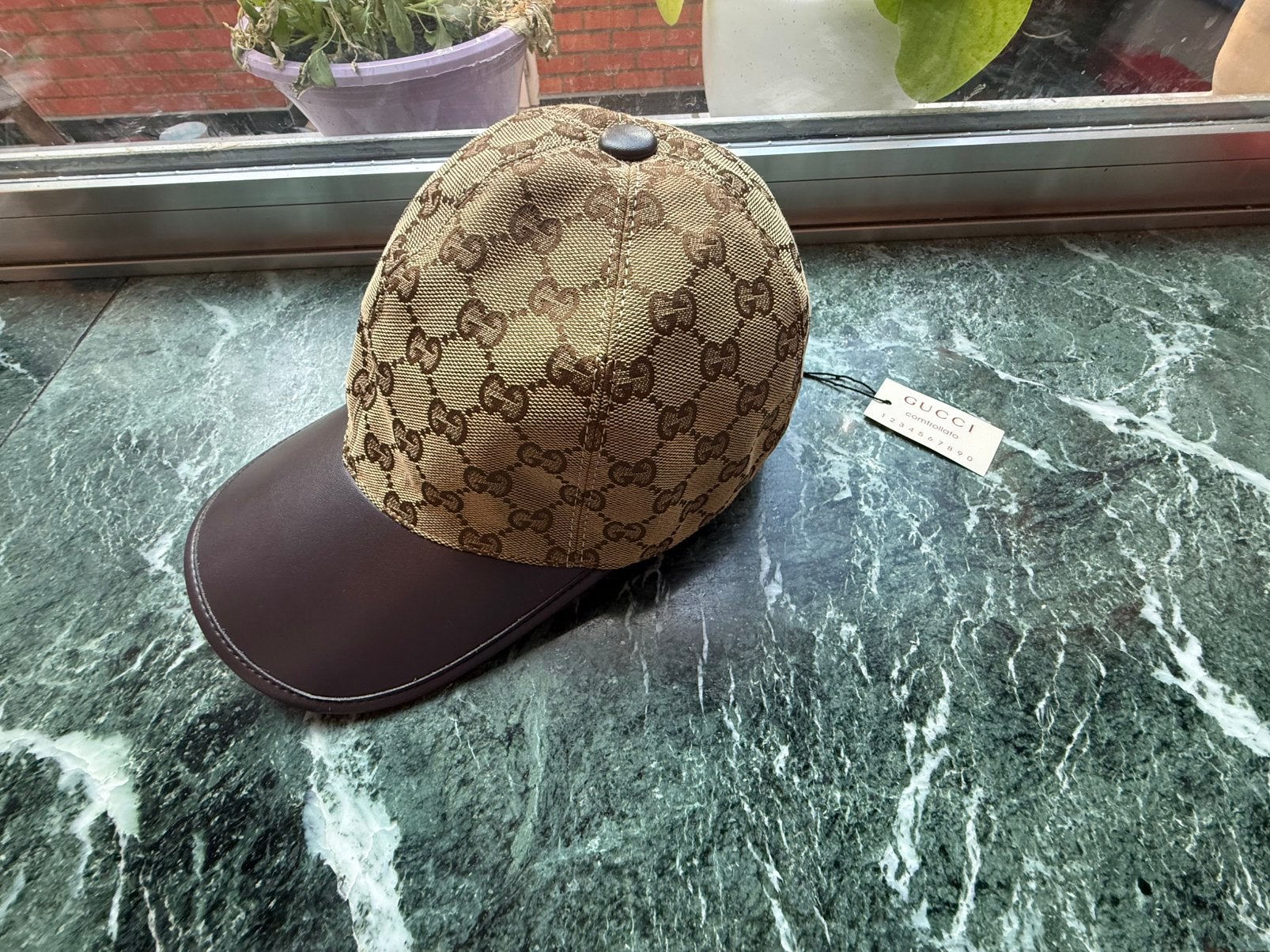 Gucci pet, Ophalen, Zo goed als nieuw, Pet