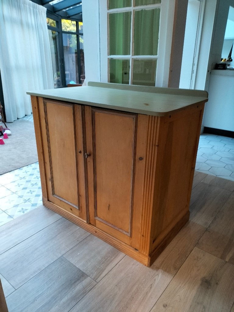 Houten kast, Ophalen