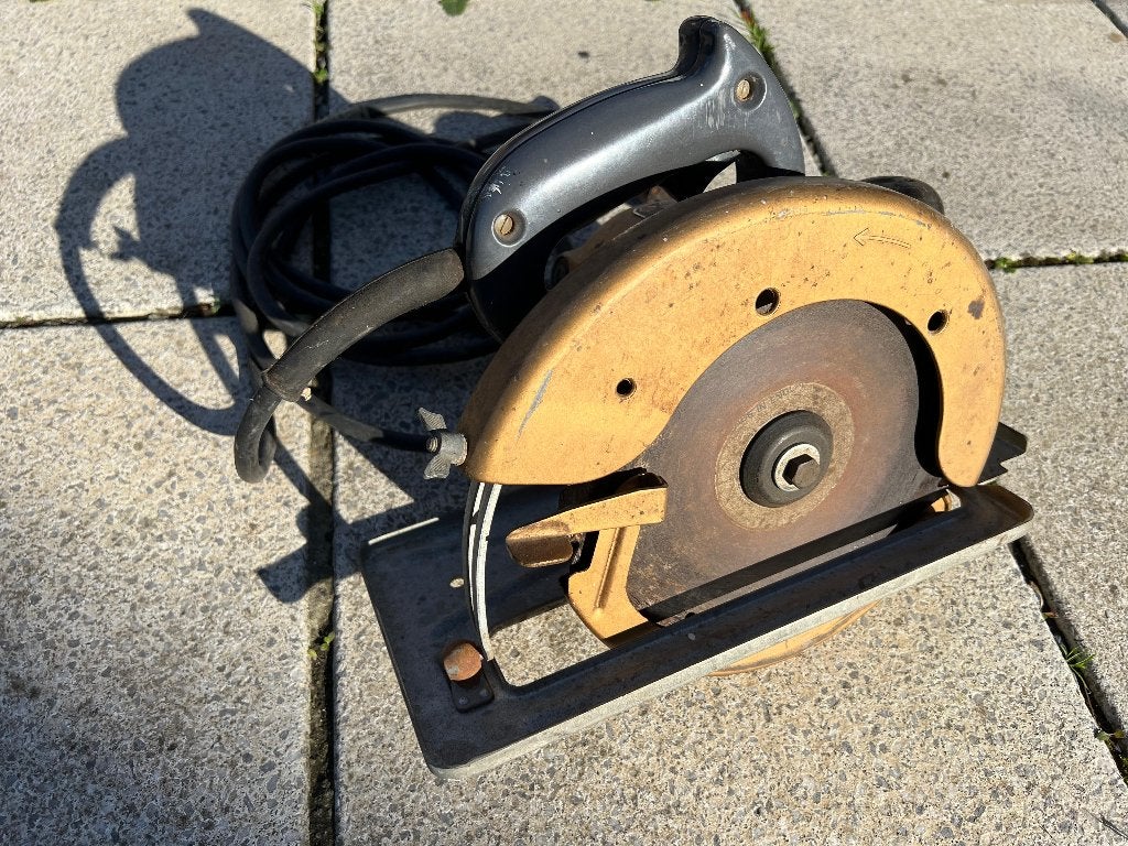 Cirkelzaag Black & Decker HD1215 - 9" (230mm) Heavy Duty, Ophalen, Gebruikt, Cirkelzaag, 70 mm of meer