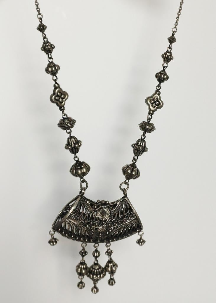 Grand et long collier ethnique, Bijoux, Sacs & Beauté, Enlèvement ou Envoi