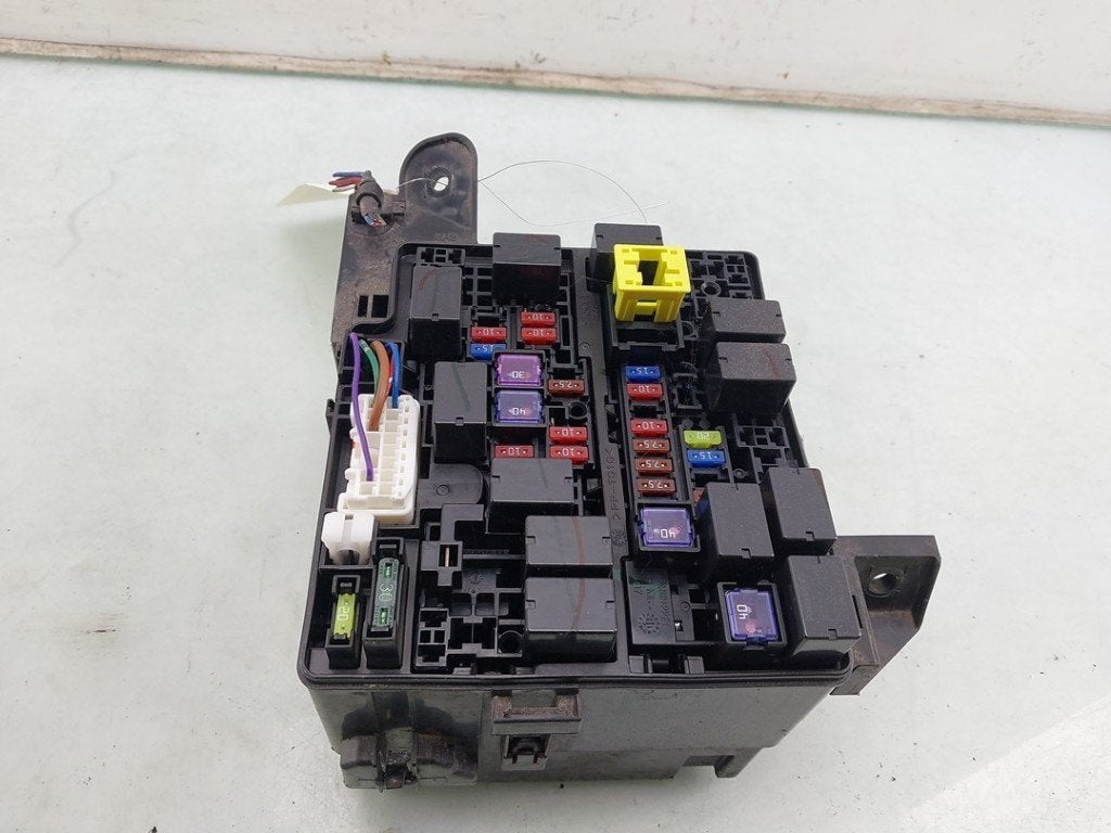 ZEKERINGKAST Mitsubishi Space Star (A0) (|8565A258|), Gebruikt, Info@mitsubishi-motors.de, MITSUBISHI, Mitsubishi