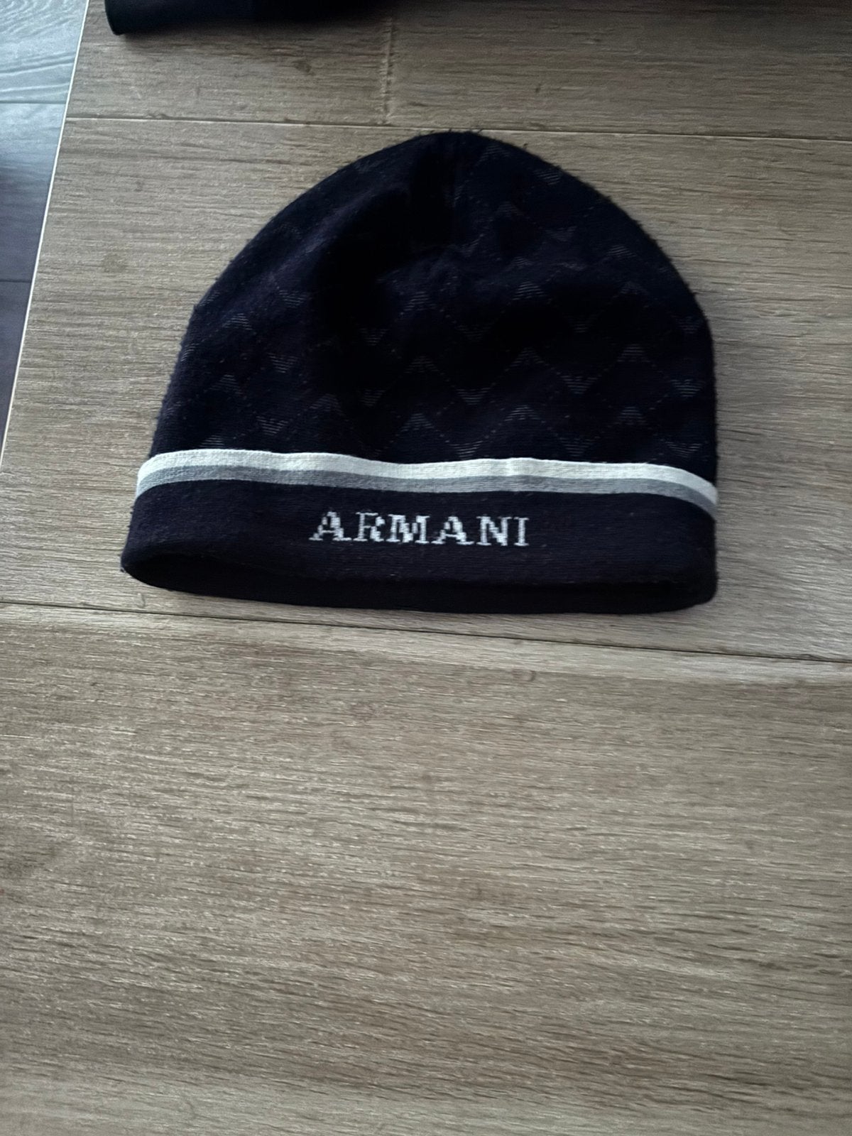 Armani junior muts voor kinderen, Vêtements | Hommes, Bonnets, Écharpes & Gants, Enlèvement, Comme neuf, Bonnet