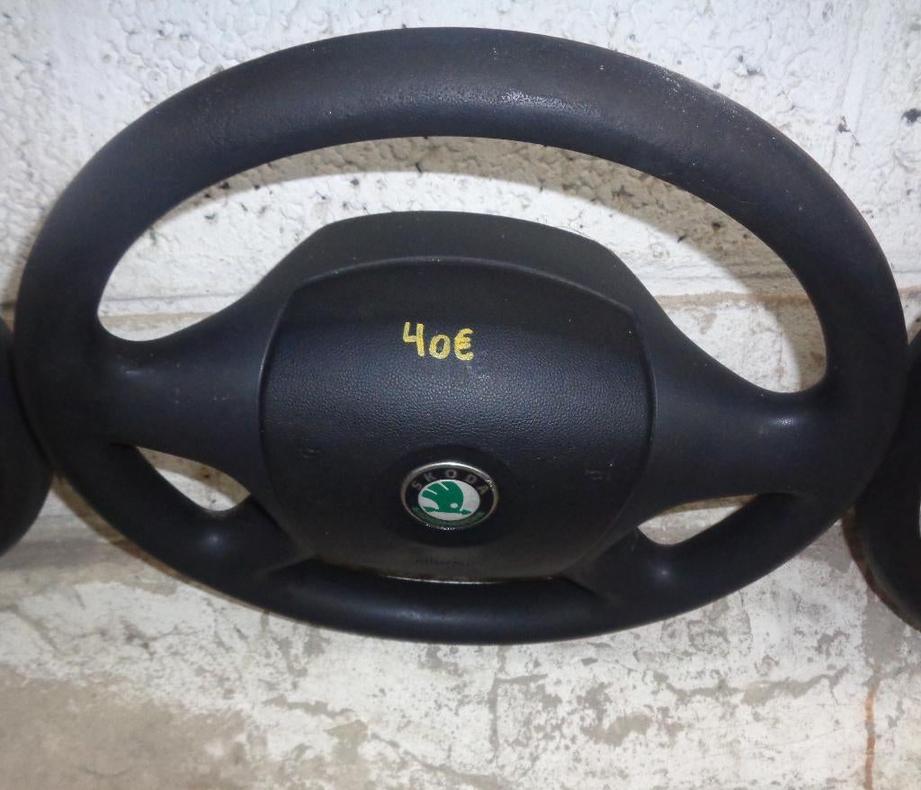 A vendre volant Skoda 4 branches, Enlèvement, Utilisé, Skoda