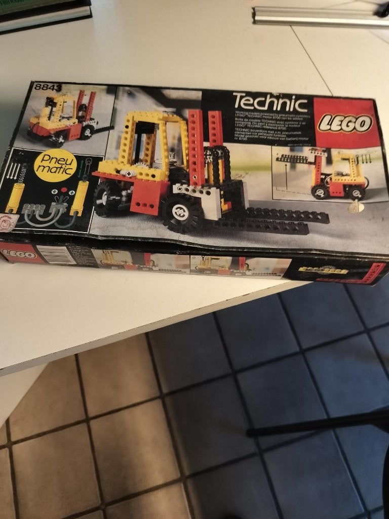 lego 8843 vorklift met doos, Ophalen of Verzenden, Lego