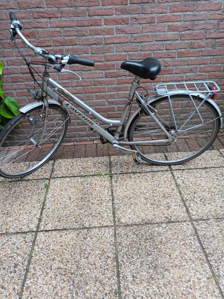Damesfiets, Fietsen en Brommers, Ophalen, Gebruikt