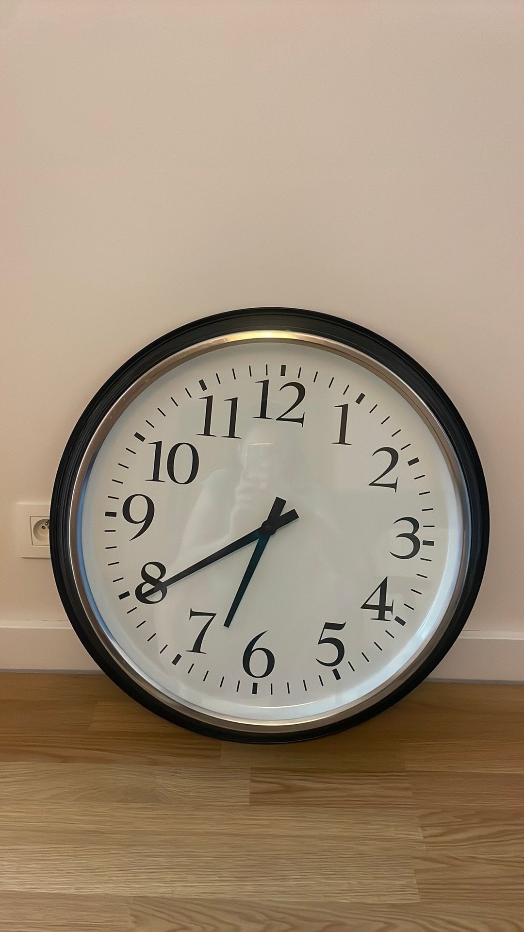 Klok ikea diameter 59cm, Ophalen, Zo goed als nieuw, IKEA