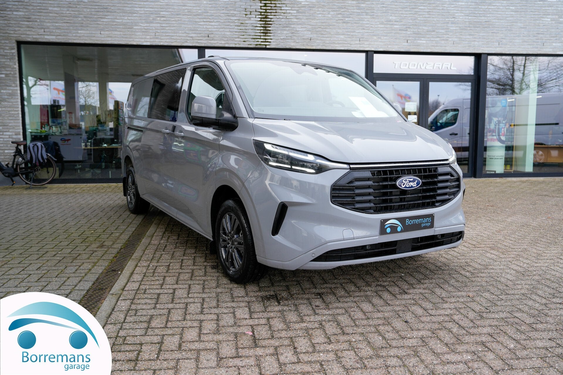 Ford Transit Custom DC 6 PL L2H1 LIMITED 2.0 D 170 PK AUTOM, Auto's, Bestelwagens en Lichte vracht, 0 kg, Diesel, 6 zetels, 6 deurs