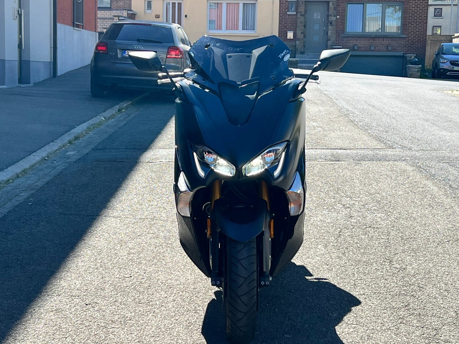 YAMAHA TMAX 530SX 2018 AKRAPOVIC/PACK MALOSSI NIEUWSTAAT, Motoren, Nieuw, Particulier, Meer dan 35 kW, Minimaal motorrijbewijs A2