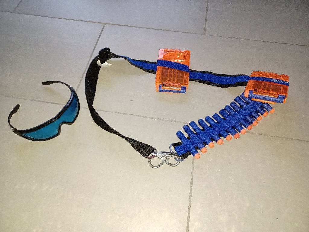 nerf schouder schoudergordel + veiligheidsbril +..., Ophalen, Zo goed als nieuw