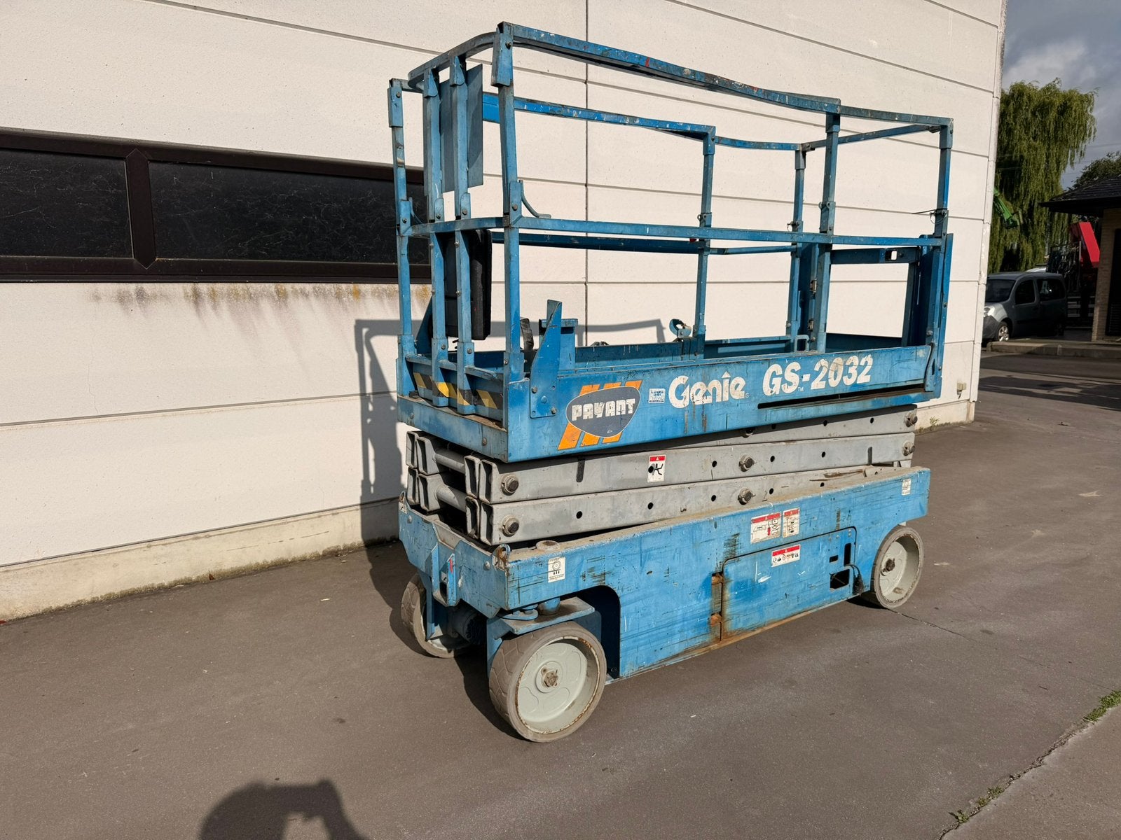 Genie schaarlift 8 meter werkhoogte in prima staat, 436 uren, Zakelijke goederen, Machines en Bouw | Liften, Steigers en Ladders