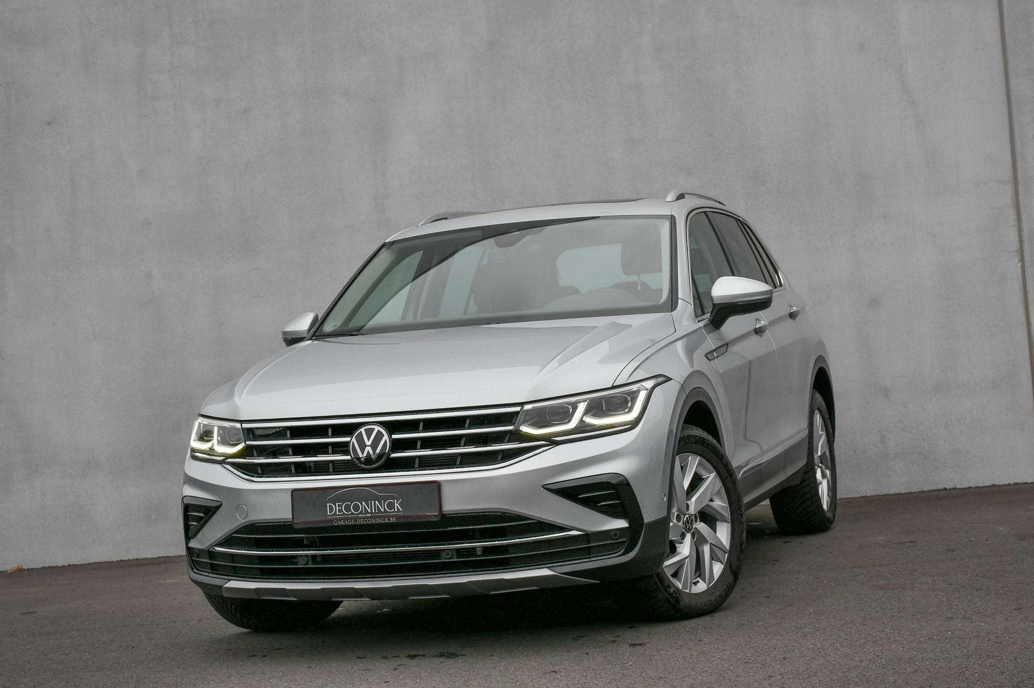 Volkswagen Tiguan Tiguan 2.0 TSI 4Motion *IQ LIGHTS*PANO*MEM, Automaat, Gebruikt, 1984 cc, Parkeerassistent