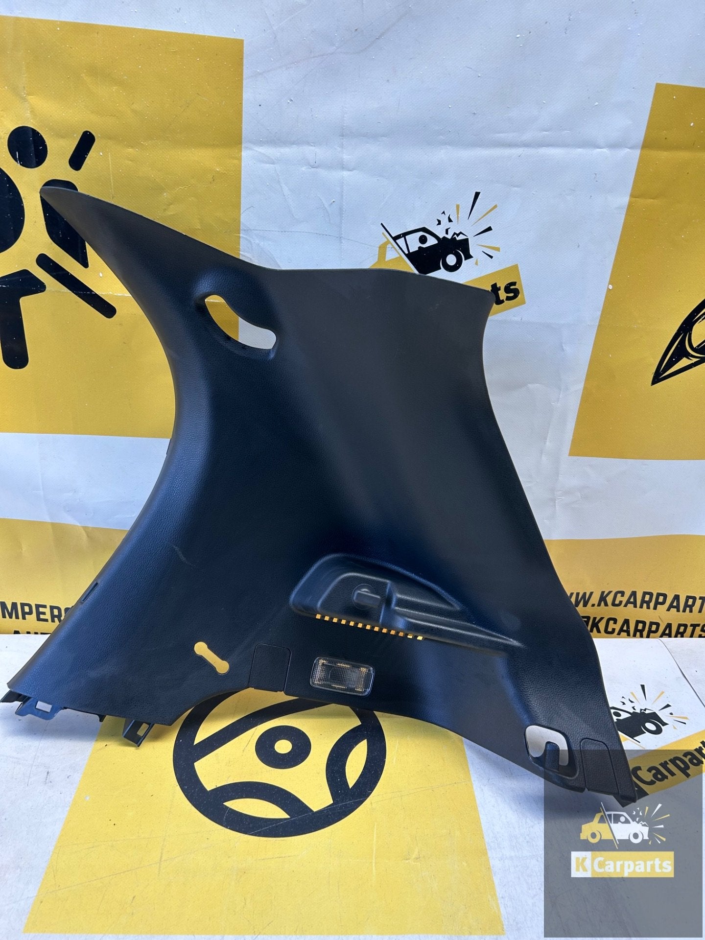 TOYOTA AYGO X KOFFERZIJDE RECHTS 62471-0H250, Info@fabrikant.eu, Fabrikantstraat 1
1000 AA  Amsterdam, NL, Toyota, Fabrikant BV
