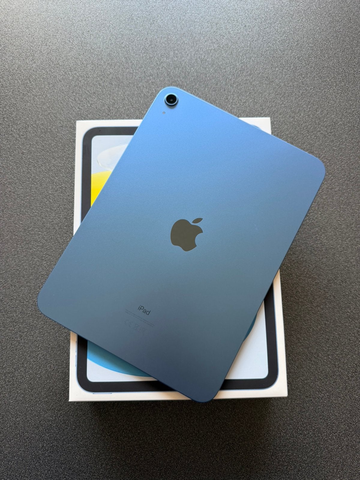 iPad (10th generation) - Blue - 64GB, 11 inch, Ophalen of Verzenden, Zo goed als nieuw, 64 GB