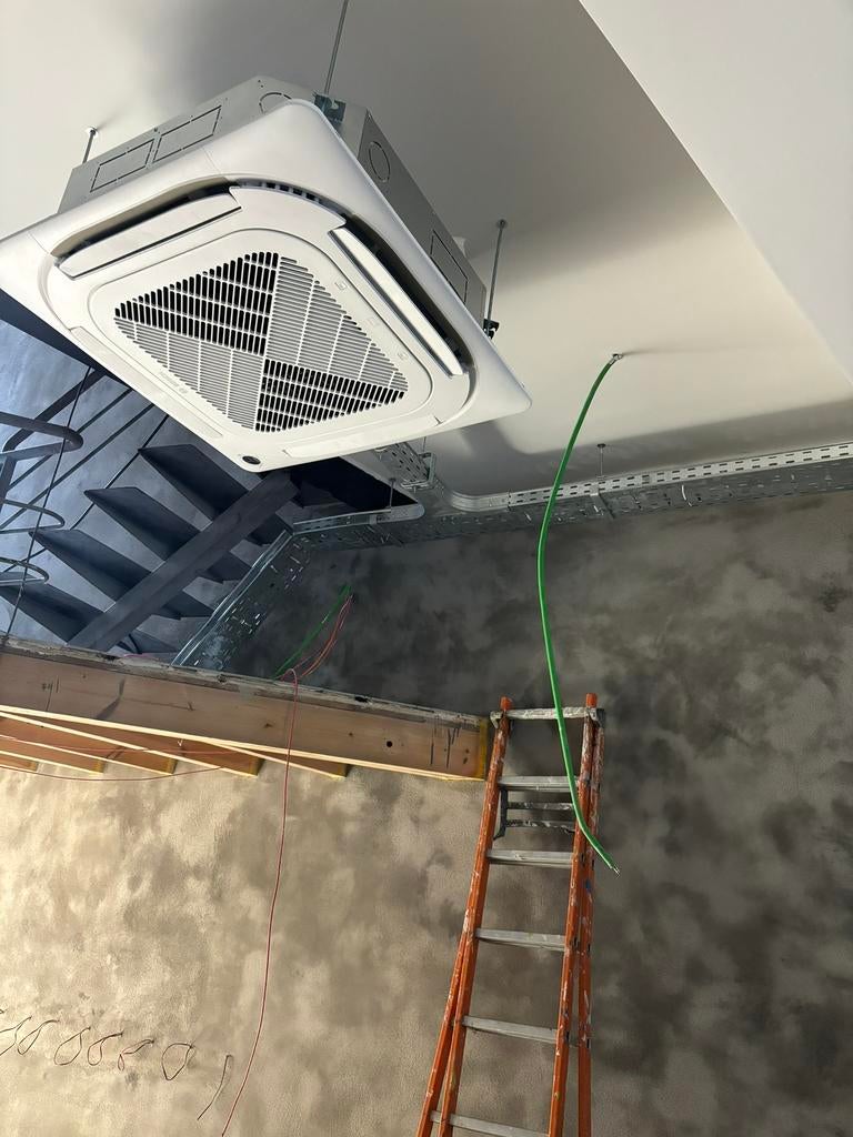 Airconditioning en koeling (koeling en airconditioning), Doe-het-zelf en Bouw, Verwarming en Radiatoren, Zo goed als nieuw, Ophalen of Verzenden