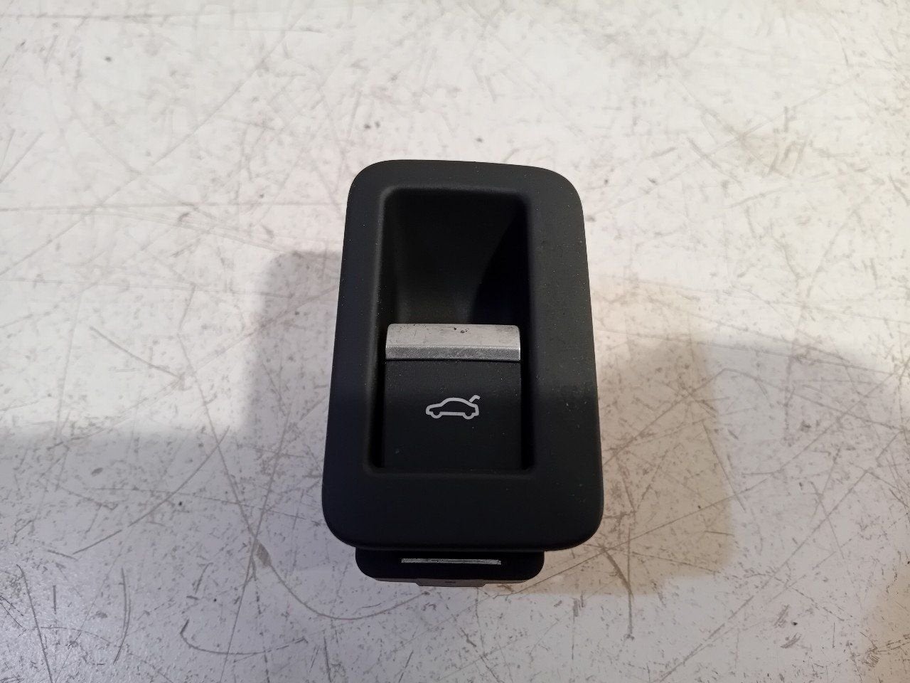 Kofferdeksel schakelaar Audi A5, Onderdelen@venauto.nl, Van der Ven Autorecycling B.V., Gebruikt, Ettenseweg 76, 4706 PB Roosendaal, The Netherlands