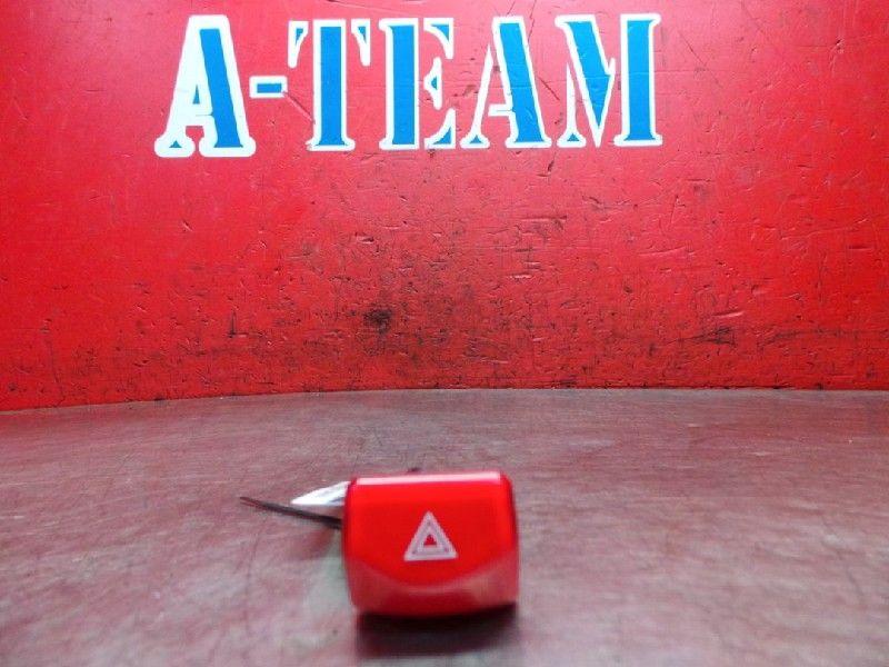 INTERRUPTEUR DE FEUX DE DETRESSE Nissan Micra (K12) (06019), Utilisé, Nissan
