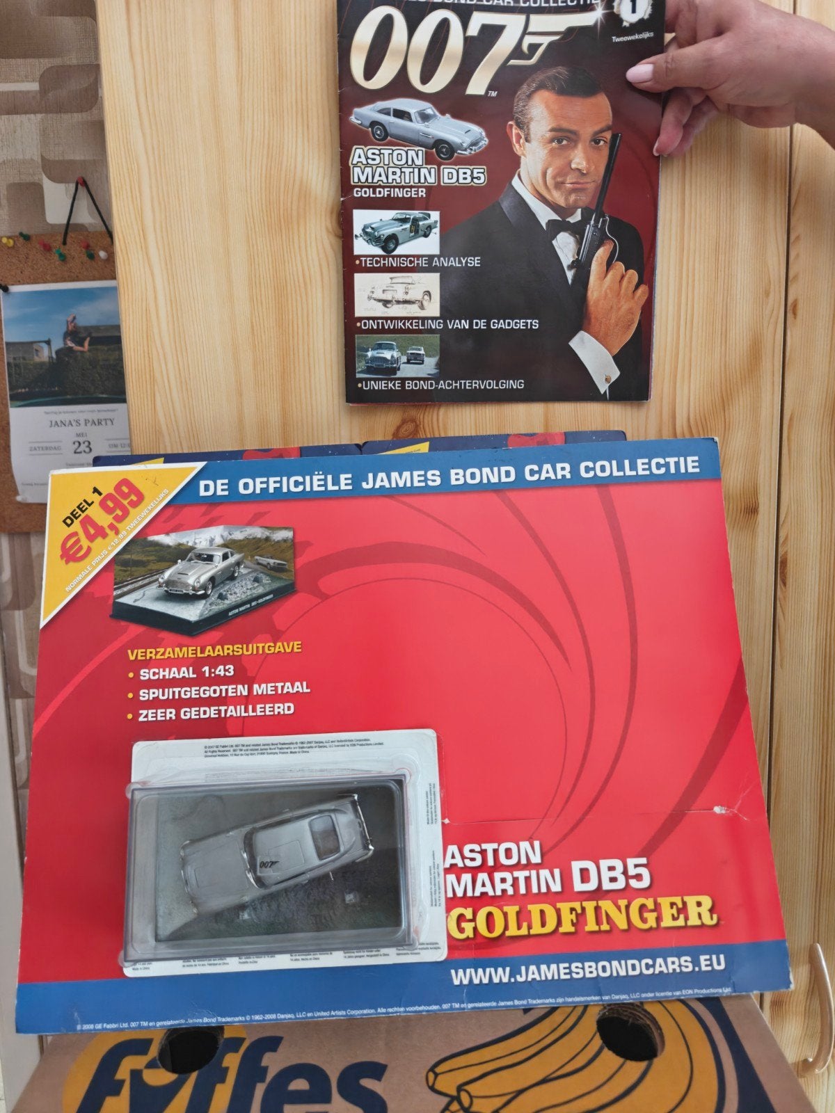 James Bond Aston Martin miniatuurauto, Hobby en Vrije tijd, Modelauto's | 1:43, Ophalen of Verzenden, Nieuw, Auto