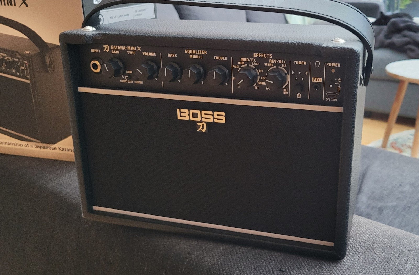 Boss katana mini x nieuw, Muziek en Instrumenten, Ophalen of Verzenden, Nieuw, Minder dan 50 watt