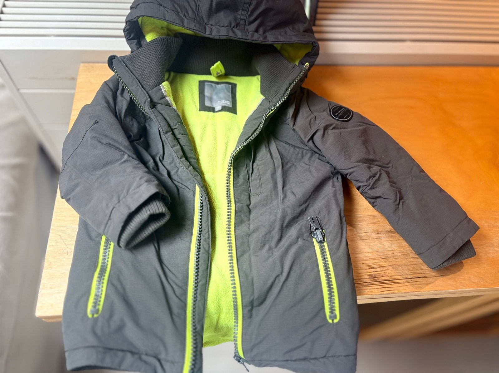 Winterjas (maat 98), Enfants & Bébés, Enlèvement, Comme neuf, Garçon ou Fille, Manteau
