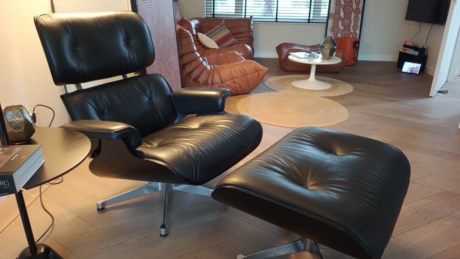 Vitra Eames Lounge Chair XL Zwart Leer - Nieuwstaat, Antiquités & Art, Enlèvement