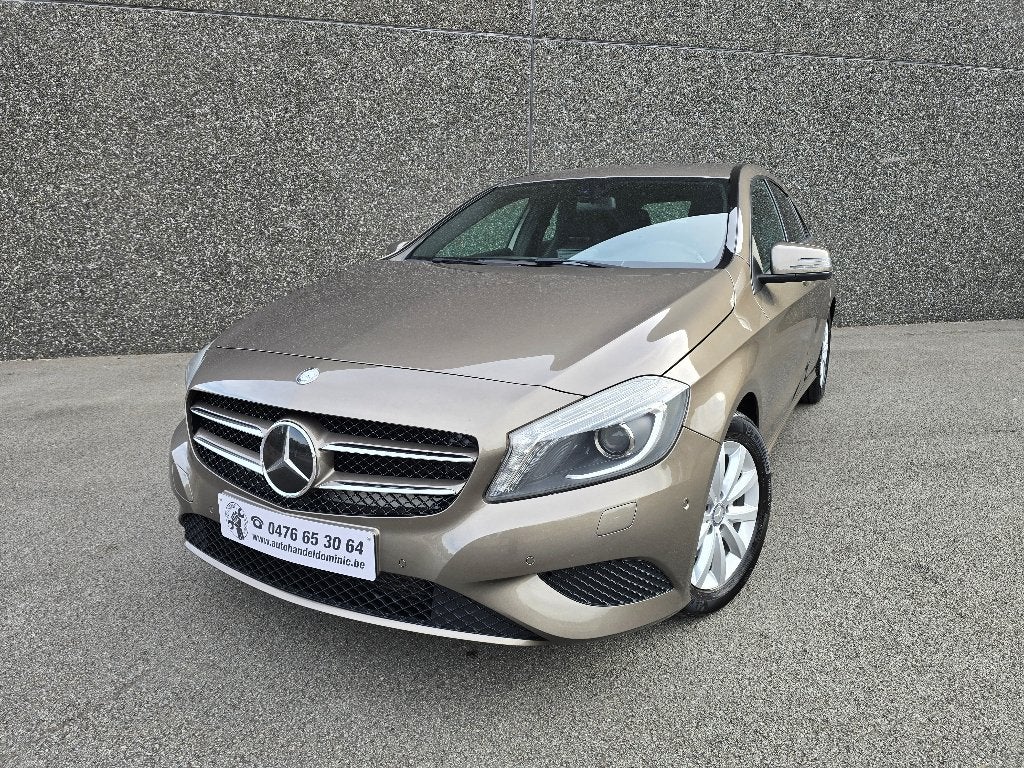 Mercedes-Benz A 180 BlueEFFICIENCY Avantgarde AIRCO/PDC V+A, Autos, 90 kW, Achat, Euro 6, Entreprise