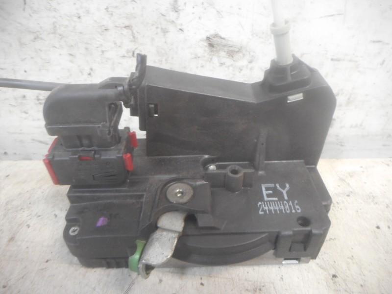 SERRURE DE PORTE AVANT DROITE Zafira (F75) (24444016-EY), Utilisé, Droite, Opel