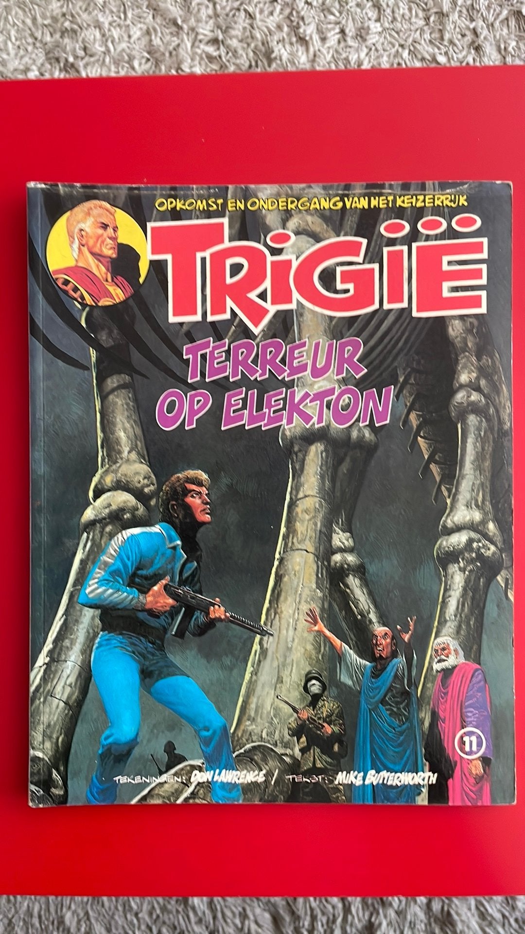 Trigië 11 Terreur op Elektron, Boeken, Ophalen of Verzenden, Gelezen, Don Lawrence