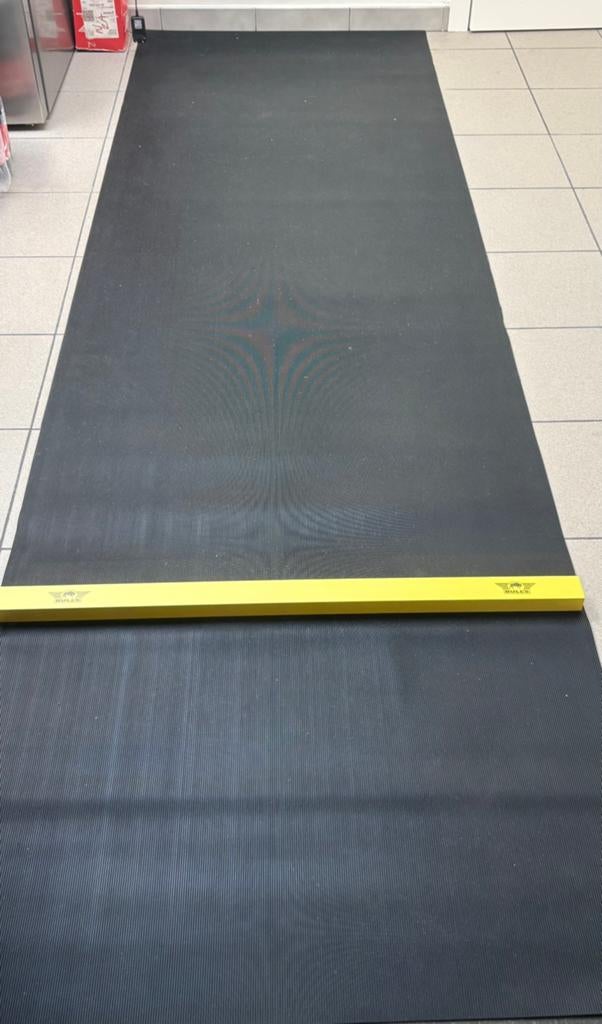 Bull's Rubber dartmat + oche 300x90 cm, Sport en Fitness, Darts, Ophalen, Zo goed als nieuw