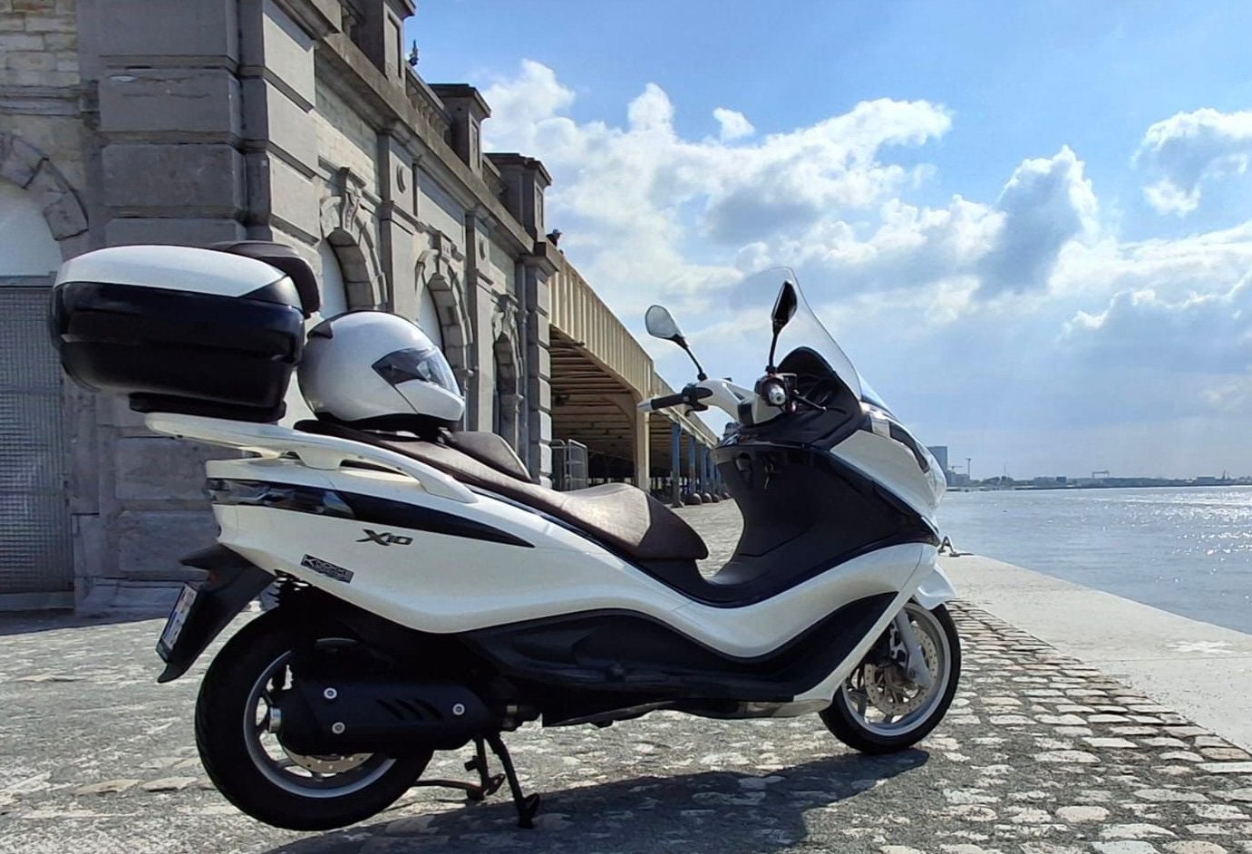 Piaggio X10 Excutive Edition, Motoren, Scooter, Gebruikt, Particulier, 11 kW of minder
