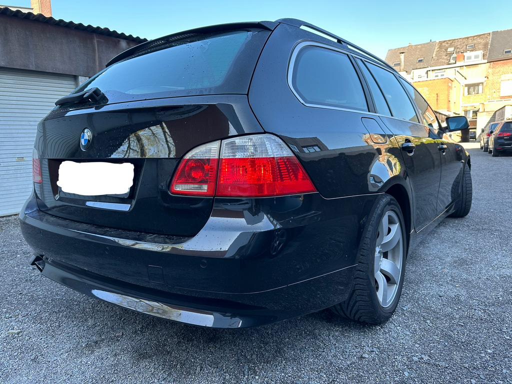 Bmw 523ia automatique 6 cylindres essence, Entretenue par le concessionnaire, Noir, Automatique, Particulier