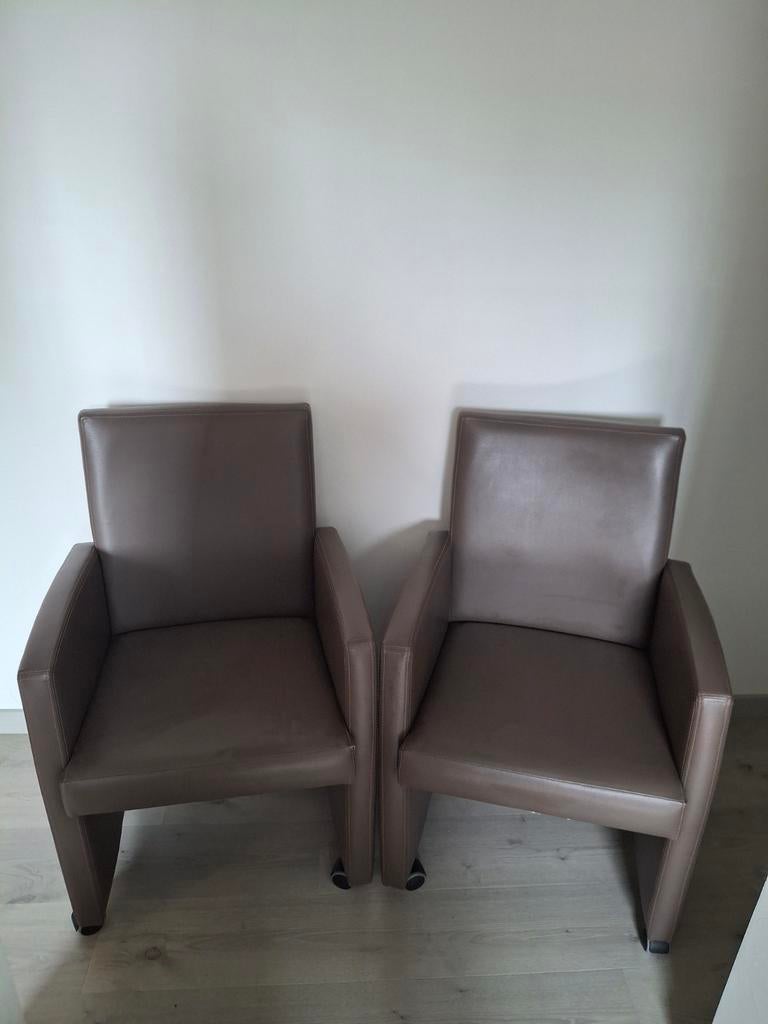 2 x chaise en marron sur roulettes, Comme neuf, Enlèvement, Cuir, Deux