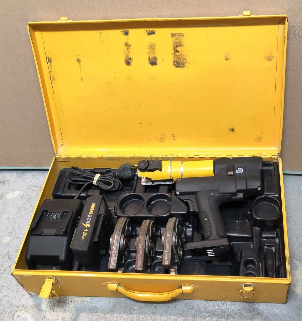 Rems Perstang Mini-Press Accu 22V + 3 persbekken, Doe-het-zelf en Bouw, Ophalen, Gebruikt
