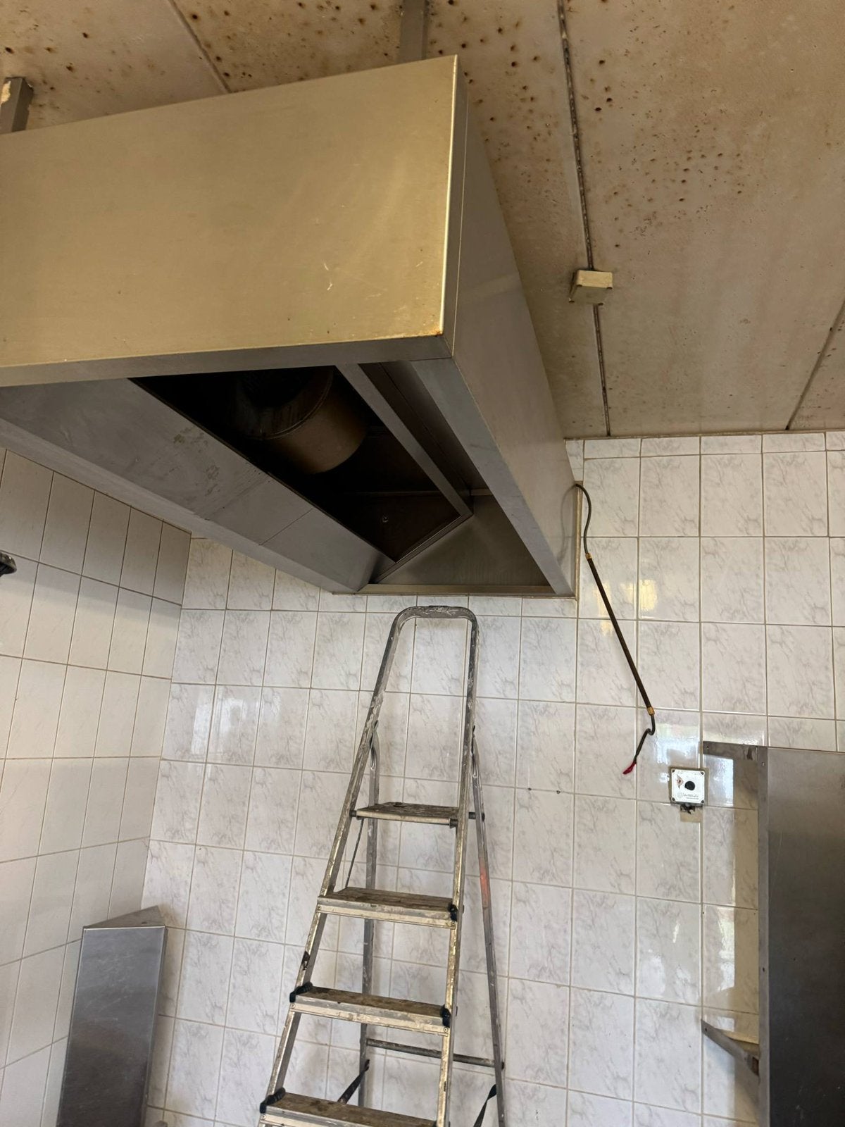 Horeca Damkap met motor 2m, Elektronische apparatuur, Afzuigkappen, Ophalen of Verzenden, Zo goed als nieuw, Motor