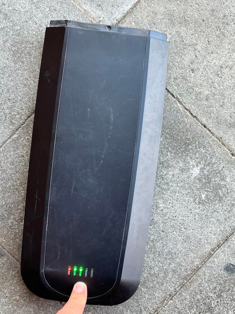 Fietsbaterij minerva, Ophalen, Zo goed als nieuw