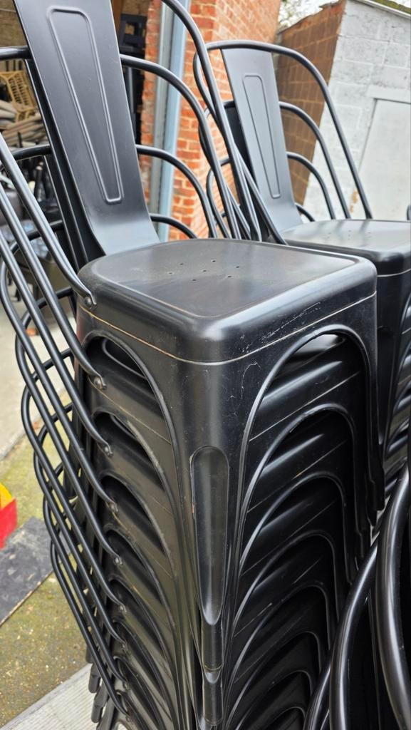 80x zwarte Tolix metalen stapelbare stoelen horeca cafe bar, Antiek en Kunst, Ophalen of Verzenden