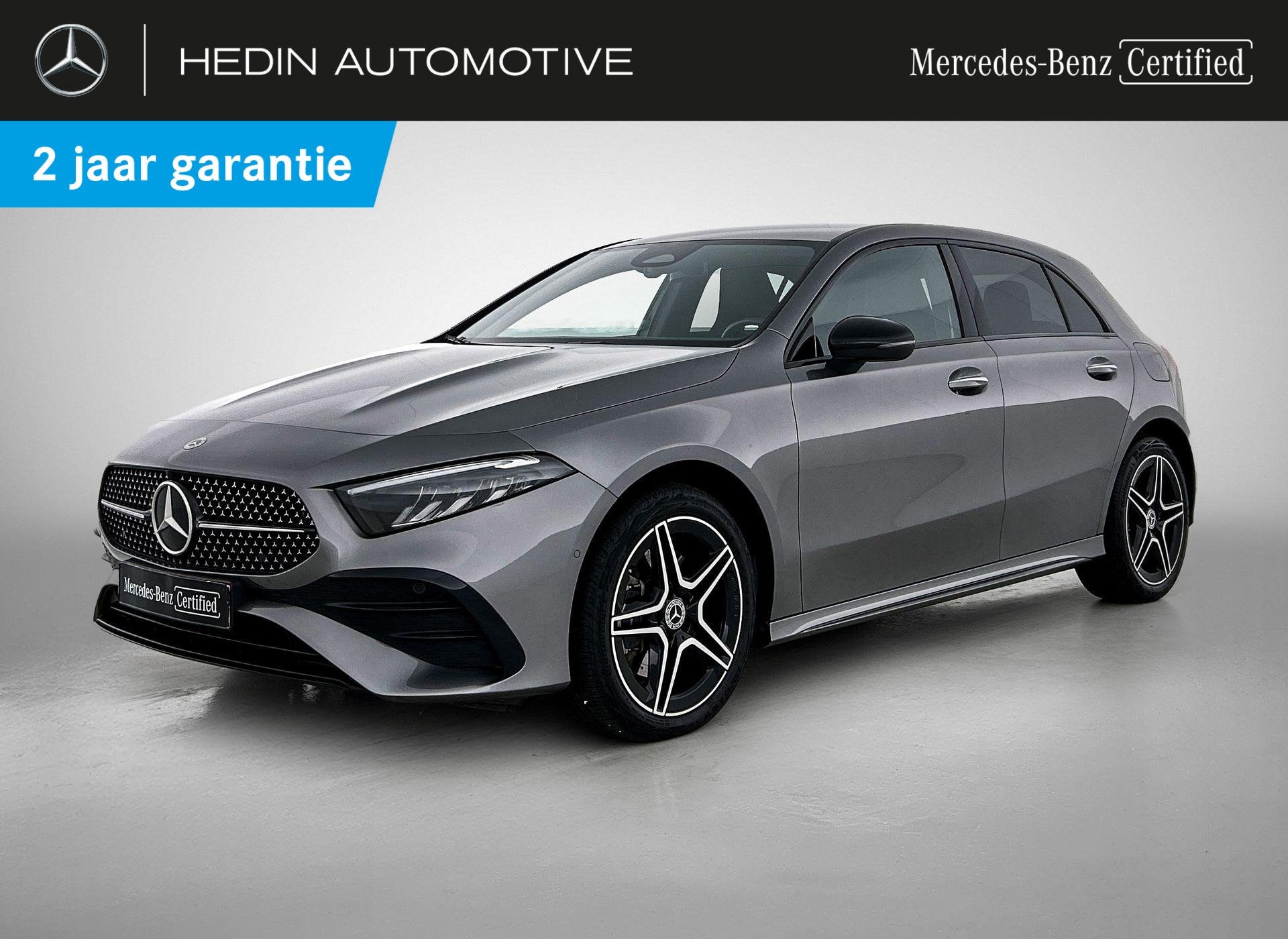 Mercedes-Benz A-Klasse 250 e Hatchback AMG Line | Night Pack, Auto's, Dealer onderhouden, Stof, Gebruikt, 4 cilinders
