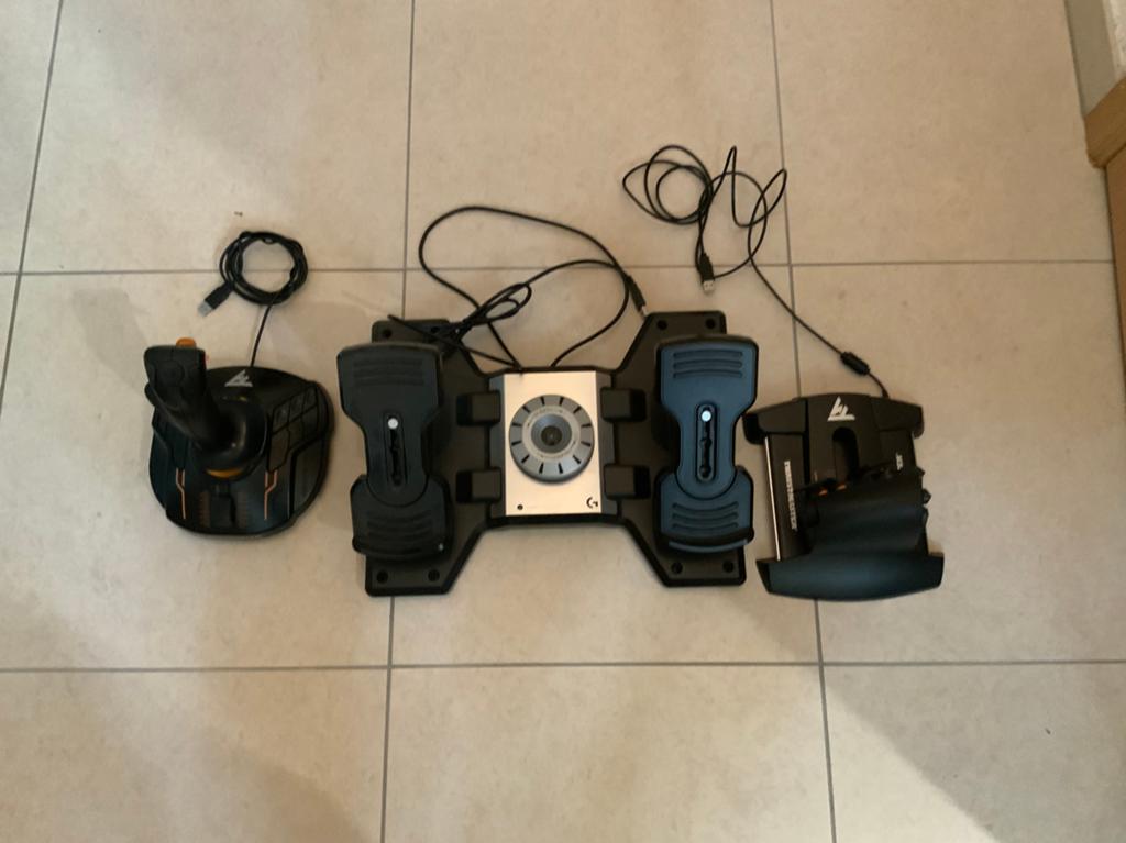 Joystick, throttle and pedals, Télécoms, Talkies-walkies & Walkies-talkies, Enlèvement, Comme neuf