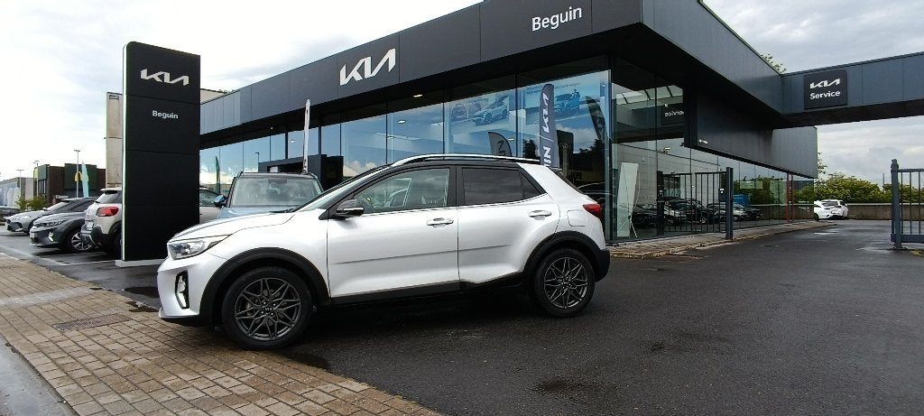 KIA Stonic Crossover 1.0 DST édition noire, 3/2023, 5700 km., Argent ou Gris, Achat, Euro 6, Boîte manuelle