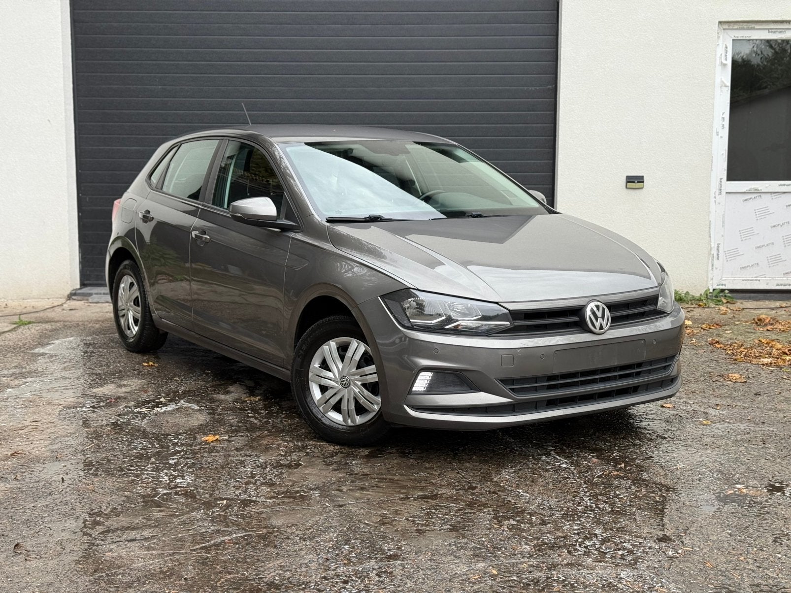VOLKSWAGEN POLO 1.0 TRENDLINE — 2017 — 75 PK BENZINE EURO 6, Stof, Euro 6, Bedrijf, Handgeschakeld