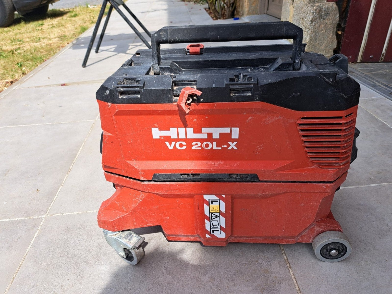 HILTI stofzuiger met slang en borstel, Ophalen