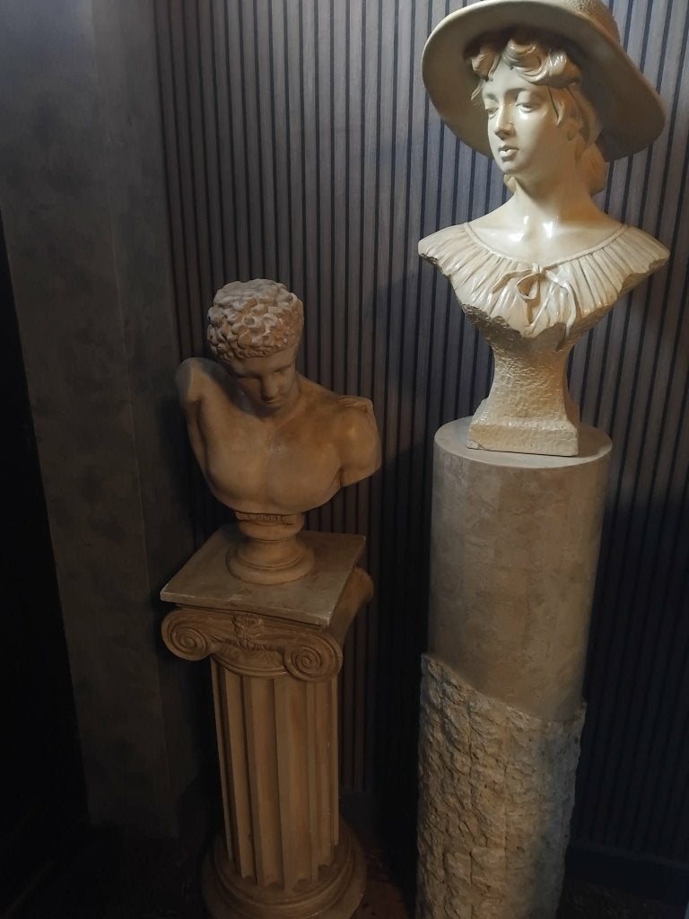 2 mooie beelden., Ophalen