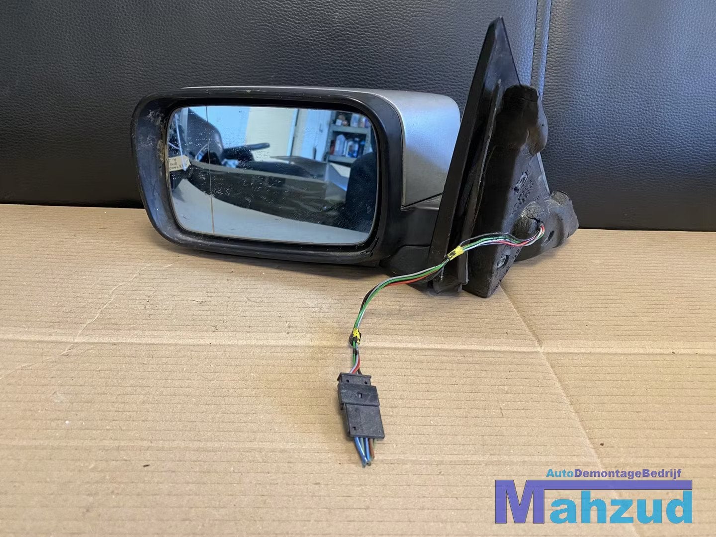 BMW 3 SERIE E46 grijs zilver Links spiegel buitenspiegel 200, Auto-onderdelen, Spiegels, Petuelring 130
80788  Munich, DE, Gebruikt