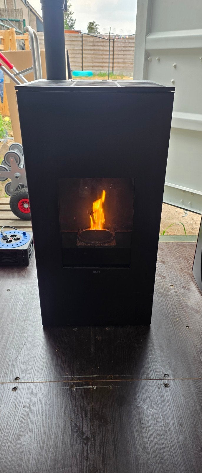 pelletkachel saey qubic 8kw, Ophalen, Gebruikt, Kachel