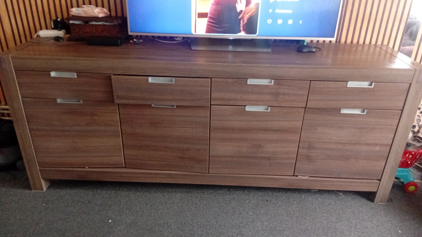 dressoir vitrinekast, Ophalen