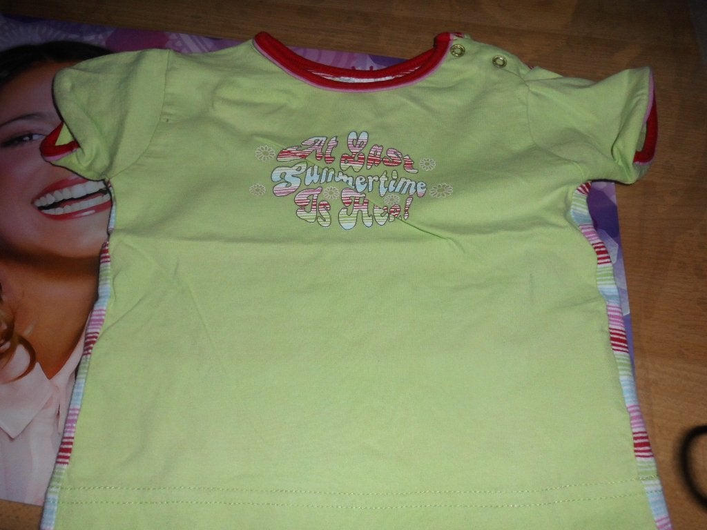 groene t-shirt 68, Kinderen en Baby's, Babykleding | Maat 68, Ophalen of Verzenden, Zo goed als nieuw, Meisje, Shirtje of Longsleeve