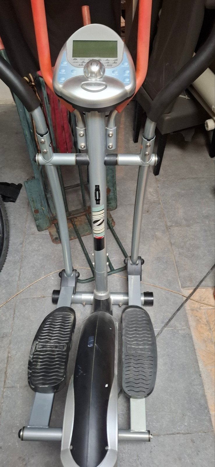 Vélo elliptique  employé 10x max.  Acheter 499€ impeccable, Sports & Fitness, Appareils de fitness, Enlèvement, Vélo elliptique