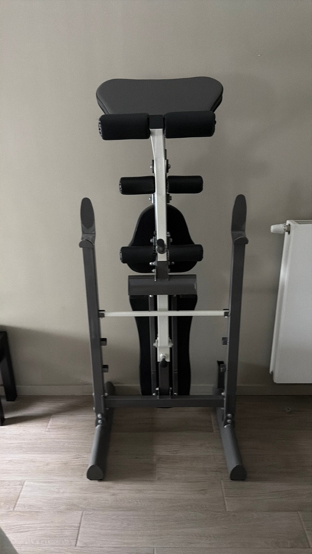 Banc de musculation pliable TUNTURI avec poids et altères, Ophalen, Ligfiets, Benen, Gebruikt