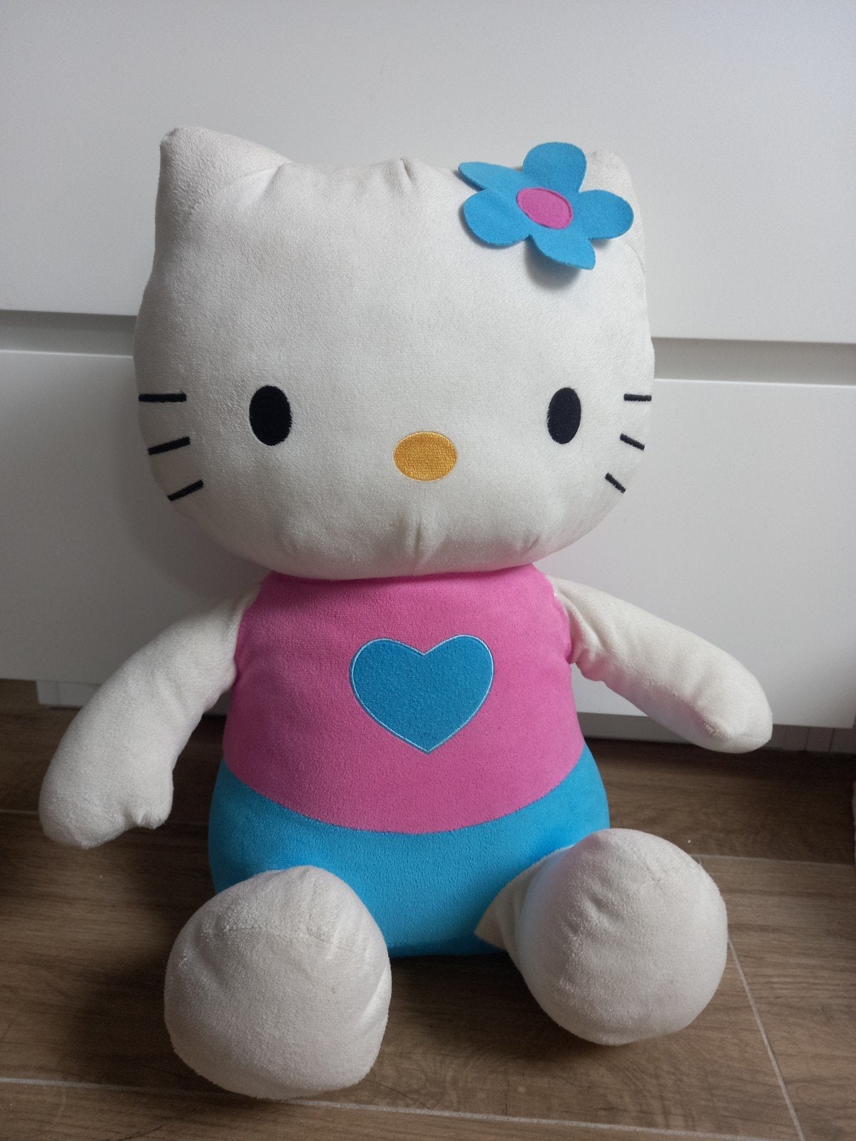 Grote pluche Hello Kitty knuffel 45 x 45 cm, Enfants & Bébés, Jouets | Peluches, Enlèvement ou Envoi, Chat, Blanc, Moyen (20 à 80 cm)
