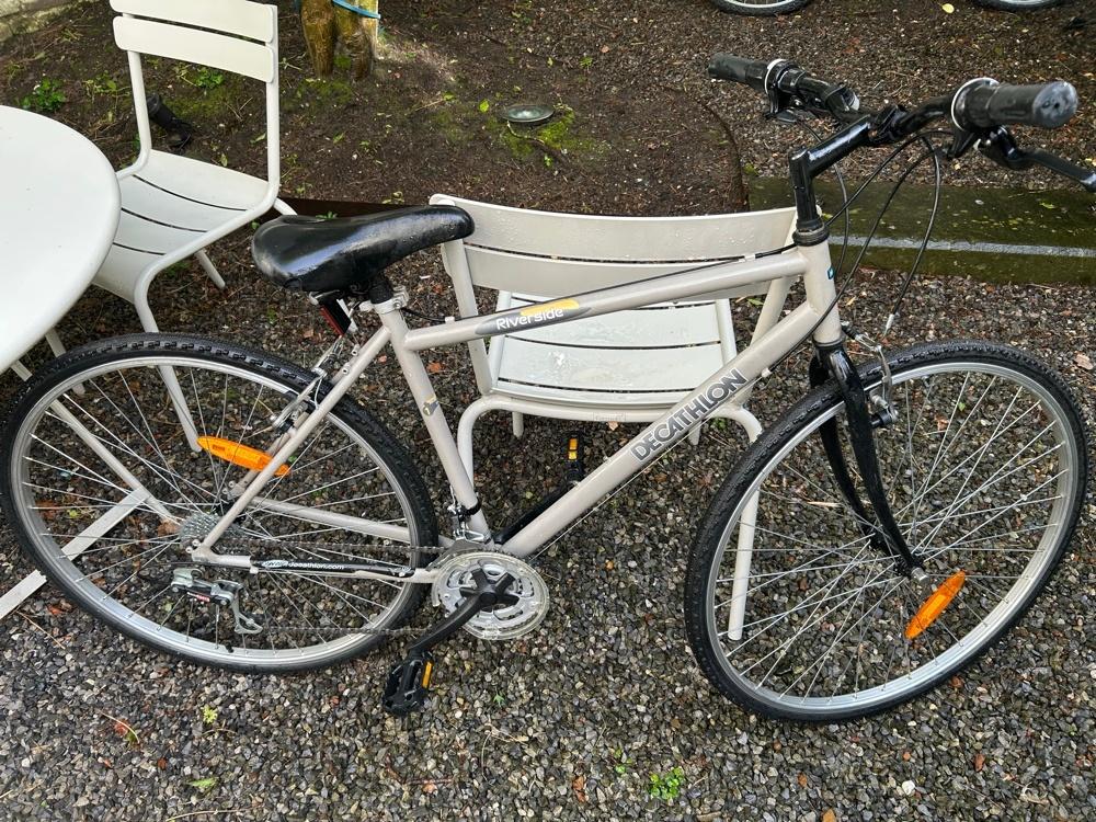 Vélo VTC Decathlon Riverside 1 — Vintage, 18 vitesses, Autres marques, Vitesses, Frein sur jante, 65 cm ou plus